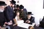 מעמד סיום כתיבת ספר תורה בחצר הקודש פינסק קארלין 