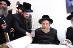 מעמד סיום כתיבת ספר תורה בחצר הקודש פינסק קארלין 