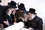 מעמד סיום כתיבת ספר תורה בחצר הקודש פינסק קארלין 