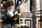 חנוכה בחצר הקודש צאנז 