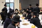 מעמד קביעת מזוזה אינעם נייעם זאל עטרת גנענדיל אין מאנסי 