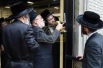 מעמד קביעת מזוזה אינעם נייעם זאל עטרת גנענדיל אין מאנסי 