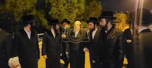 הרה"ק רבי יעקב מאיר שעכטער שליט"א ביים שפאצירן אין ירושלים 