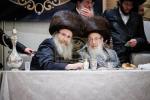 שמחת החתונה פון נכדת כ"ק אדמו"ר מספינקא שליט"א .  בן בנו הגדול הרה"צ אב"ד ספינקא שליט"א