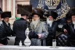 שמחת החתונה פון נכדת כ"ק אדמו"ר מספינקא שליט"א .  בן בנו הגדול הרה"צ אב"ד ספינקא שליט"א