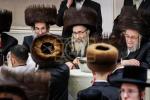 שמחת החתונה פון נכדת כ"ק אדמו"ר מספינקא שליט"א .  בן בנו הגדול הרה"צ אב"ד ספינקא שליט"א