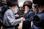 שמחת החתונה פון נכדת כ"ק אדמו"ר מספינקא שליט"א .  בן בנו הגדול הרה"צ אב"ד ספינקא שליט"א