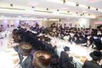 פייערליכער מעמד "להודות" צייכנט אפ יומא טבא לרבנן אינערהאלב חבורת "תלמודו בידו" שע"י איחוד בחורי משכנות הרועים ווען הונדערטער בחורי הקהילה ערהאלטן "תעודות" נאכן זיך פארהערן אויף טויזנטער בלעטער גמרא