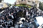 פולע גאלערי: מסע הלוי' פון הרבנית אשת הפני מנחם מגור ע"ה