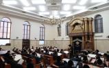 הגאה"צ המשפיע רבי אביש צינוירט שליט"א טרעט אויף מיט א שיחת הכנה לקראת חג השבועות און היכל הישיבה הגדולה "חכמת התורה" מיסודו פון כ"ק  גאב"ד ירושלים הגרי"ט ווייס זצוק"ל 