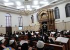 הגאה"צ המשפיע רבי אביש צינוירט שליט"א טרעט אויף מיט א שיחת הכנה לקראת חג השבועות און היכל הישיבה הגדולה "חכמת התורה" מיסודו פון כ"ק  גאב"ד ירושלים הגרי"ט ווייס זצוק"ל 
