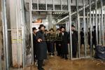 כ"ק אדמו"ר מבאבוב-45 שליט"א באזוכט ביים נייעם ביהמ"ד הגדול ההולך ונבנה..