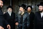 Main image for כ"ק אדמו"ר מבאבוב-45 שליט"א באזוכט ביים נייעם ביהמ"ד הגדול ההולך ונבנה..