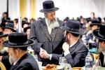 גרויסארטיגע סיום מסכת אין ראמען פון חבורת זכרו אין קרית יואל בראשות כ"ק אדמו"ר מסאטמאר שליט"א 