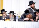 גרויסארטיגע סיום מסכת אין ראמען פון חבורת זכרו אין קרית יואל בראשות כ"ק אדמו"ר מסאטמאר שליט"א 