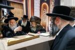 הכנסת ספר תורה בראשות כ"ק אדמו"ר מבאבוב שליט"א 