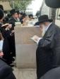 כ"ק גאב"ד מאקאווא שליט"א ביי ציונים הקדושים אין חוץ לארץ
