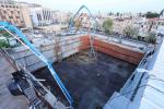 נאך בילדער פונעם מעמד יציקת הבורות פאר ביהמ"ד הגדול מרכז חסידי ויזניץ