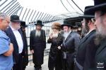 נאך בילדער פונעם מעמד יציקת הבורות פאר ביהמ"ד הגדול מרכז חסידי ויזניץ