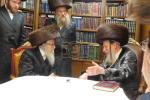 כ"ק אדמו"ר מסערדאהעלי שליט"א באזוכט ביי מחותנו כ"ק אדמו"ר מבורשטין שליט"א
