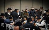 ערשטע בילדער פון רבי רבי ישעי'לעס יארצייט אין קערעסטירער זי"ע 