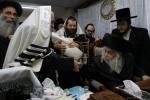 שמחת הברית פאר א אייניקל פון הגאון רבי מרדכי ברים שליט"א בהשתתפות כ"ק אדמו"ר מראחמסטריווקא שליט"א