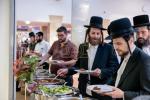 די נסיעה קיין קערעסטיר מיט ללכת