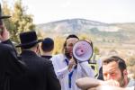 די נסיעה קיין קערעסטיר מיט ללכת