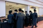די נסיעה קיין קערעסטיר מיט ללכת