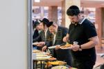 די נסיעה קיין קערעסטיר מיט ללכת