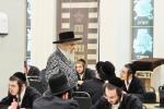 מעמד חנוכת הבית און קביעת מוזוה אין דעם נייעם בנין הישיבה לצעירים ד'סאטמאר אין וויליאמסבורג 
