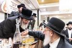 דינער און יארצייט סעודה בחצר הקודש בעלעד