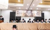 דינער און יארצייט סעודה בחצר הקודש בעלעד