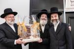 דינער און יארצייט סעודה בחצר הקודש בעלעד