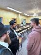 משכון וואס איז ארויסגעקומען פון געפענגעניש פון חאמאס, סשה טרופנוב, סאזוכט אין אוהל אדמו"רי ליובאוויטש זצ"ל 