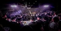  פולע גאלערי: עריכת שולחן הטהור ל"ג בעומר בחצר הקודש סאטמאר 