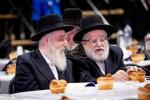  פולע גאלערי: עריכת שולחן הטהור ל"ג בעומר בחצר הקודש סאטמאר 