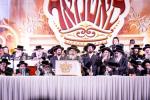  פולע גאלערי: עריכת שולחן הטהור ל"ג בעומר בחצר הקודש סאטמאר 