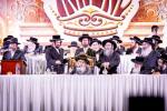 פולע גאלערי: עריכת שולחן הטהור ל"ג בעומר בחצר הקודש סאטמאר 