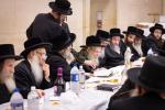יומא דהילולא קדישא פון הרה"ק בעל אמרי יוסף זצל מספינקא, עריכת השלחן און יארצייט סעודה ביי נכדו כ"ק אדמו"ר מספינקא שליט"א