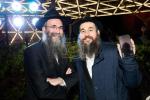 פולע אידן באטייליגן זיך ביים הדלקה לג בעומר אין מאסקעווע