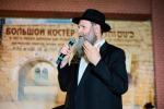 פולע אידן באטייליגן זיך ביים הדלקה לג בעומר אין מאסקעווע