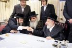 לחיים טיש ביומא דהילולא של הגה"ק בעל "טל חיים " מליסקא זיע-מעמד חתימת קנין זכות השם של בנין הכנסת אורחים בעיר האבות ליסקא "אוהל לאה אינדיג " ע"י הרב נפתלי משה אינדיג הי"ו מראשי עסקני סאטמאר