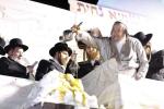 חלק ב' הדלקה בצל הרה"ק רבי יעקב מאיר שעכטער שליט"א 