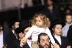 חלק ב' הדלקה בצל הרה"ק רבי יעקב מאיר שעכטער שליט"א 