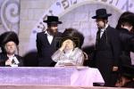 חלק ב' הדלקה בצל הרה"ק רבי יעקב מאיר שעכטער שליט"א 