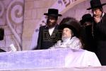 חלק ב' הדלקה בצל הרה"ק רבי יעקב מאיר שעכטער שליט"א 
