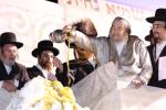 חלק ב' הדלקה בצל הרה"ק רבי יעקב מאיר שעכטער שליט"א 