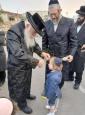 גרויסע שמחה אין ברסלב: ר' בנימין גוטפארב וואס האט געווארט 21 יאר פאר קינדער, שערט יעצט אפ זיין זוהן