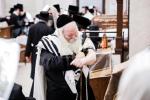 כ"ק אדמו"ר מבאבוב שליט"א באזוכט בבית מדרשו אין מאנסי לכבוד פסח שני